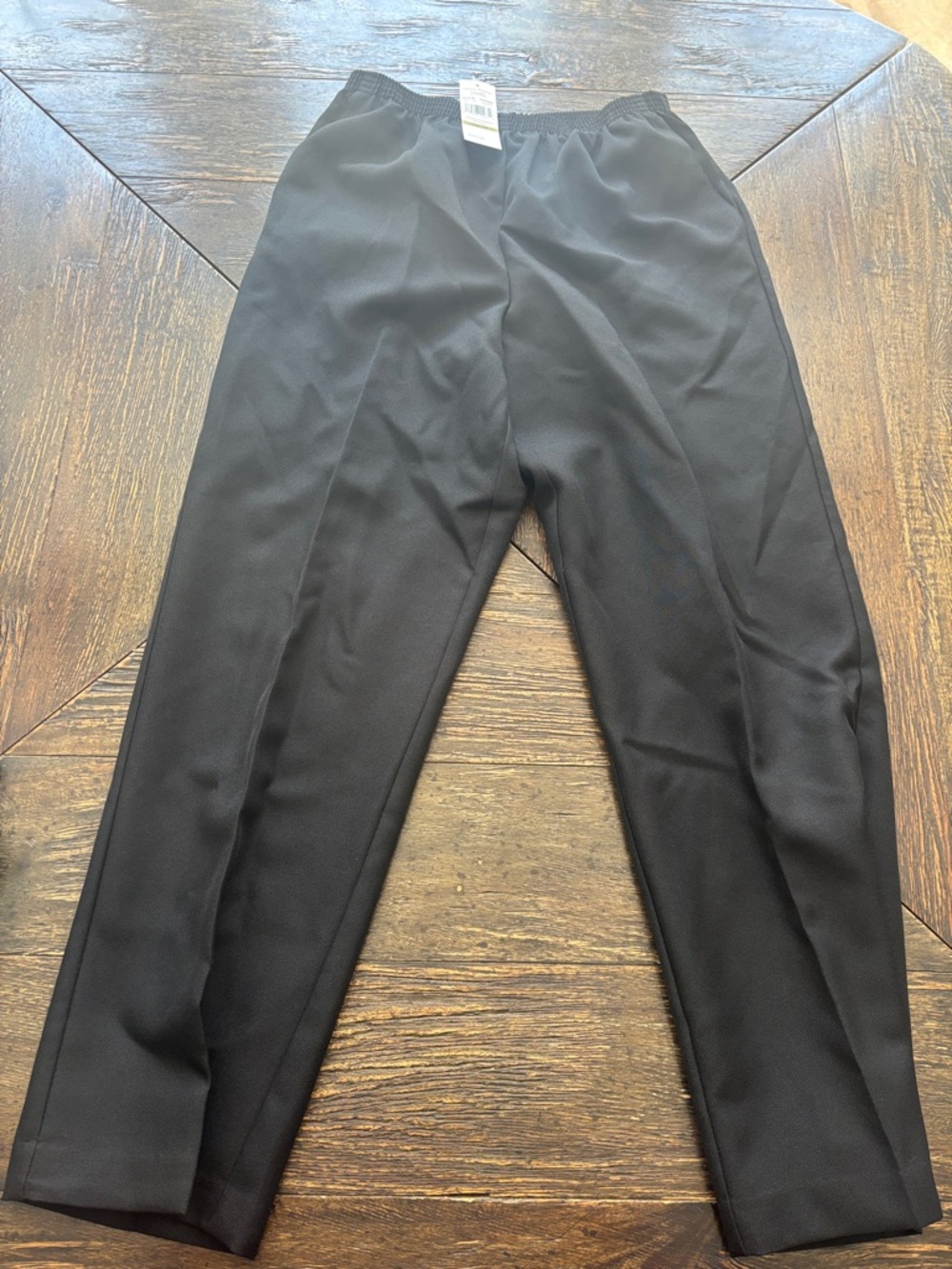 Alfred Dunner Black Pull-On Dress Trousers 2 front pockets. New with tags.